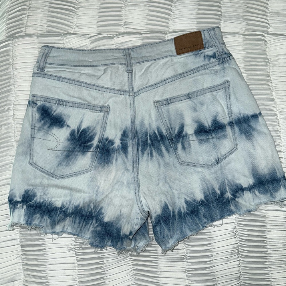 AE Highest Waist Denim Mom Shorts, excellent condition, size 2